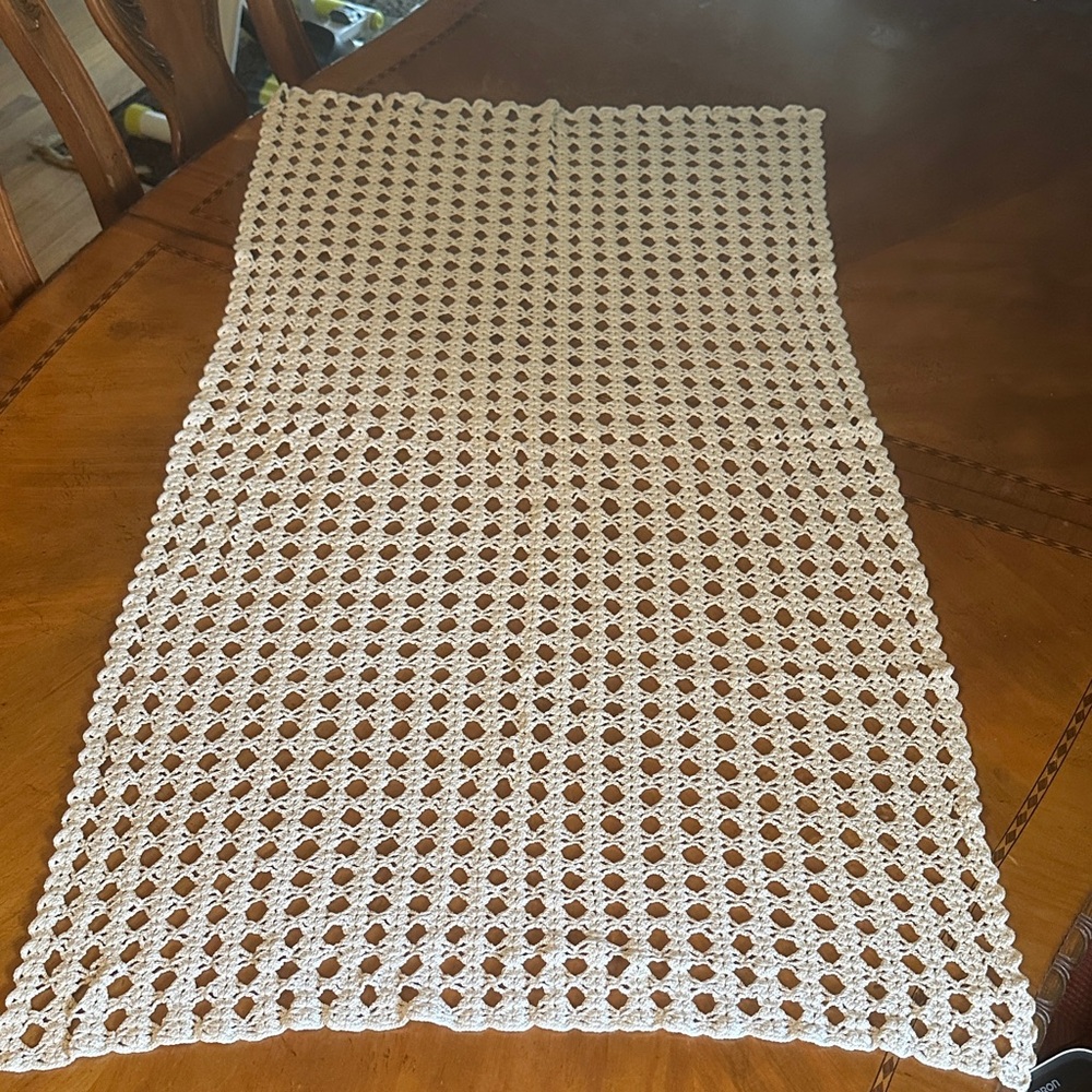 HANDMADE CREAM CROCHET TABLE RUNNER